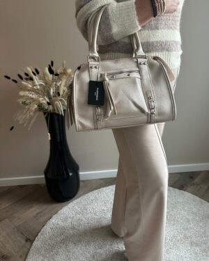 Elegante beige Flora & co dameshandtas van kunstleer met zilveren details